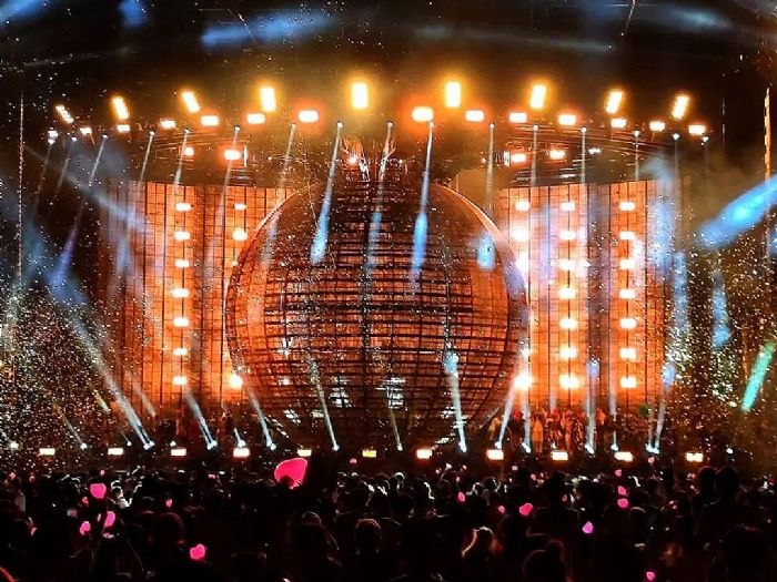 就不能够在舞台台面以下安装升降台