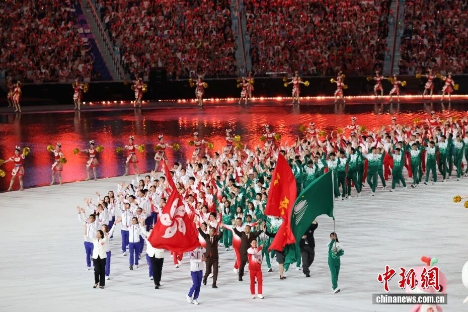 中国红点亮粤港澳大湾区夜空第十五届全国运动