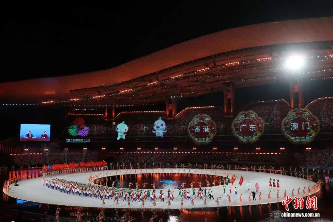 中国红点亮粤港澳大湾区夜空第十五届全国运动