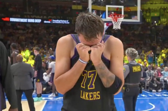 东契奇伤退冲击湖人季后赛征程，评奖资格悬而