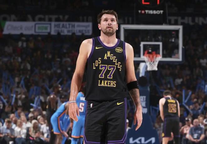 湖人惨败雷霆43分 东契奇受伤或提前报销