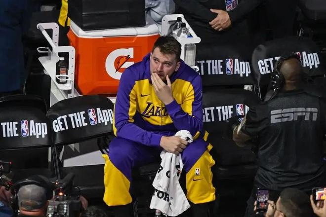 湖人惨败雷霆43分 东契奇受伤或提前报销