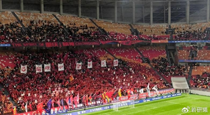 大连英博1-0送重庆铜梁龙首败 刘建业战术受挫引
