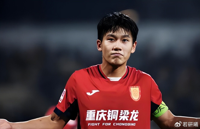 大连英博1-0送重庆铜梁龙首败 刘建业战术受挫引